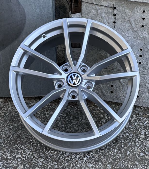 Джанти за Фолкваген Volkswagen 17 “ цола 5х112 чисто нови Golf Passat