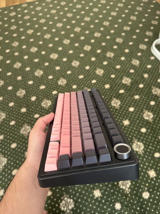 Aula F75 в идеальном состояние