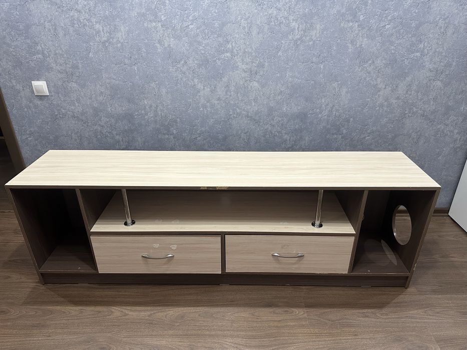 Тумба под телевизор.