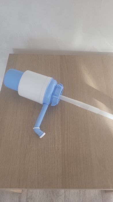Помпа для воды ручная