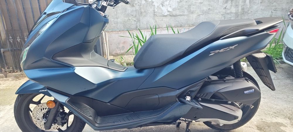 Vând Honda PCX 125 2024