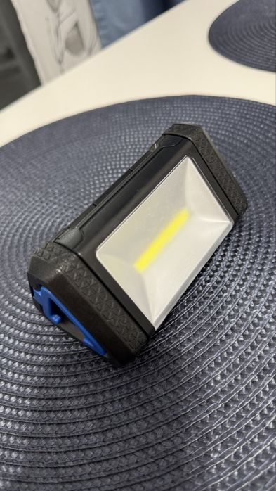 Lanterna reflector LED VARTA Work Flex Area Light