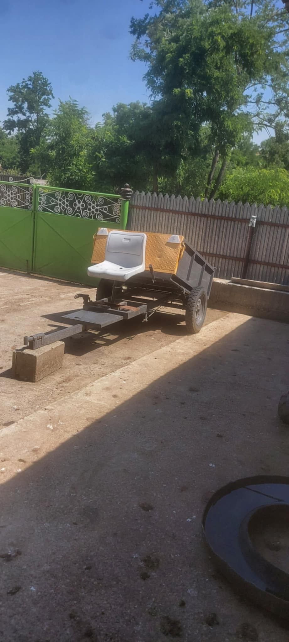 Remorcă moto sapă