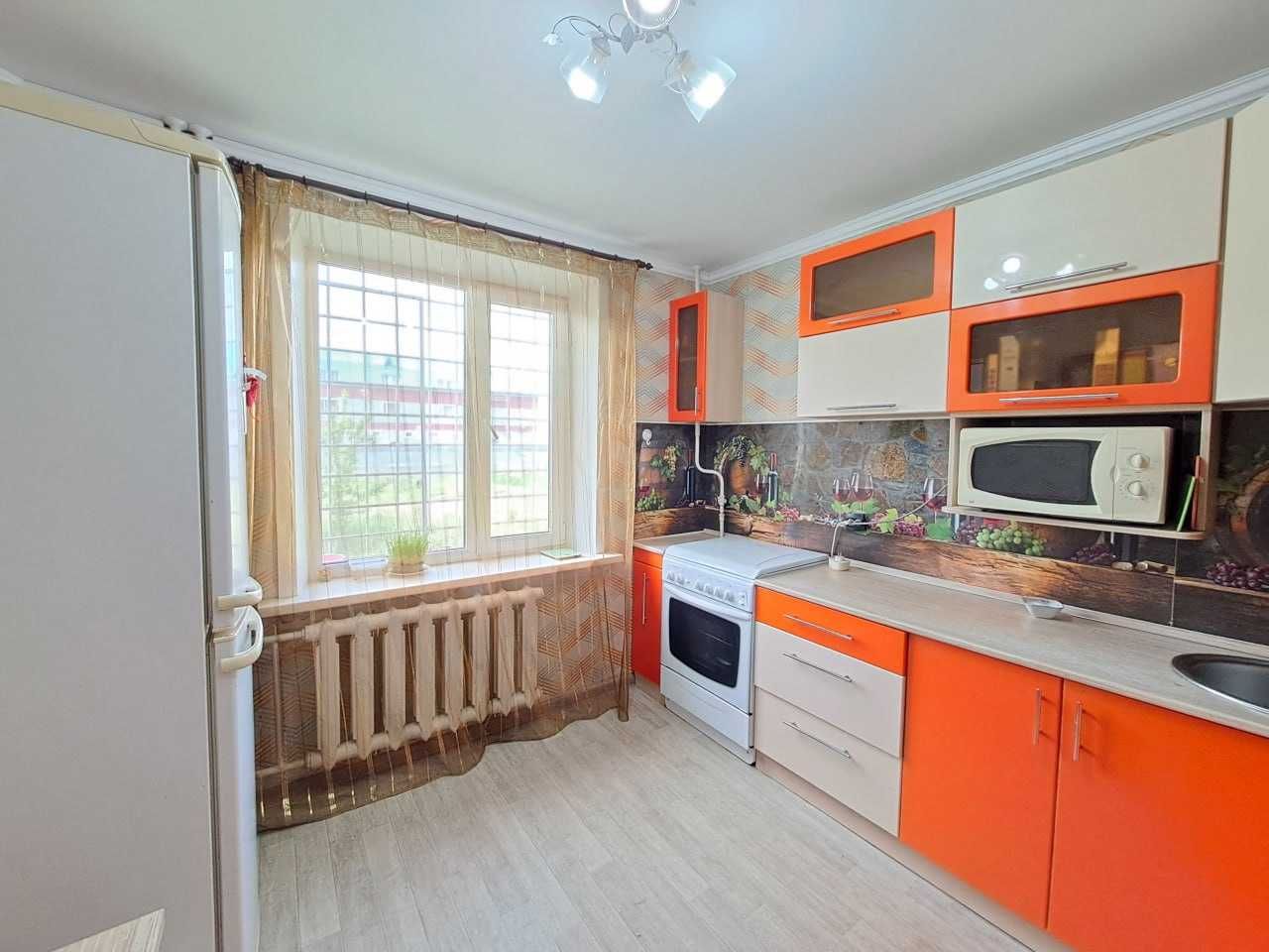 2-комн. квартира, 51.4м², 1/6 этаж, р-н 7 микрорайон
