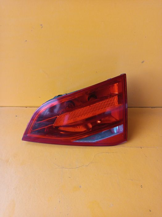 вътрешен десен стоп за Audi A4 B8 (седан, 2008–2012)