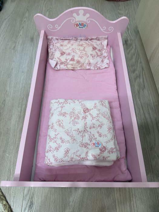 Baby Born - кукла, дървено легло и аксесоари