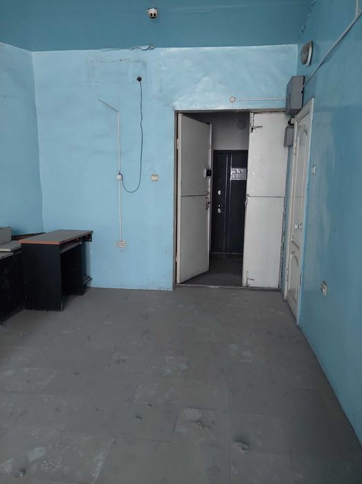 Продаётся 3х комнатное помещение Дехкан базар.Сергели.