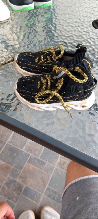 Adidasi marimea 23 stil șoseta si lumini talpa cu memorie