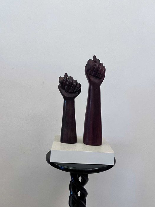 Bibelou statueta statuete bibelouri din lemn de esenta tare pe suport
