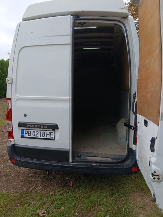 Продавам бус Renault Master! Перфектно състояние