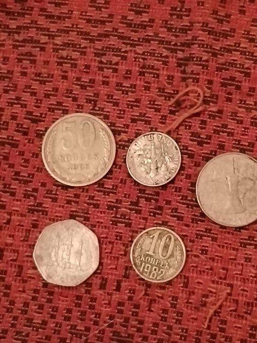 Продам монеты разние