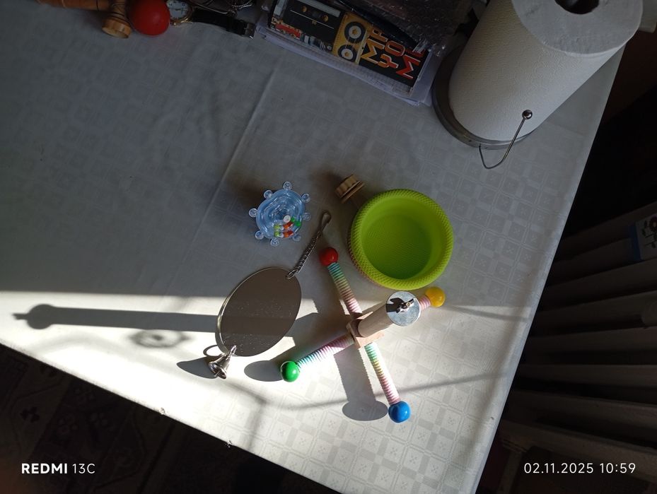 Vand jucarii papagali