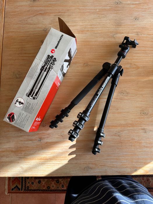 Фотографски трипод на Manfrotto