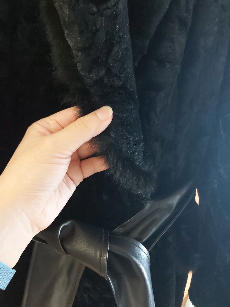 НОВАЯ. Женское пальто искусственная шубка