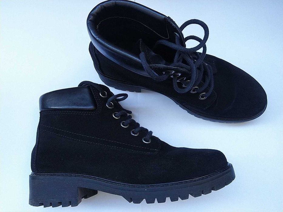 Vând ghete unisex, din piele întoarsă,  mărimea 38