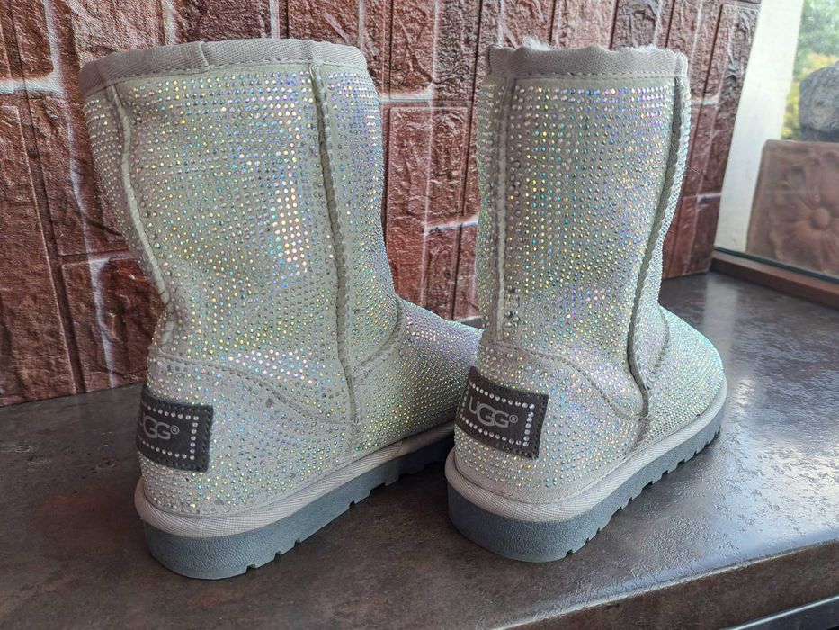 дамски ботуши,зимни обувки,боти,апрески,UGG номер38