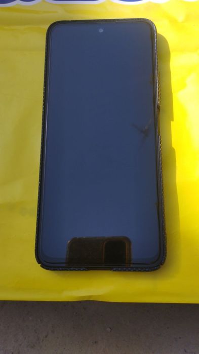 Redmi 12 sotiladi hotira 8 ga 128 talik