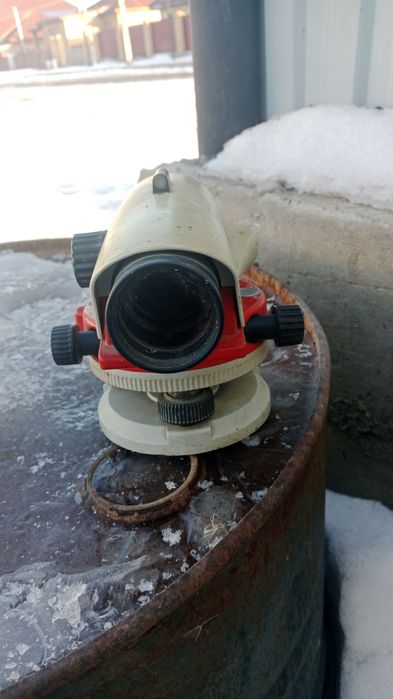 Оптически новелир