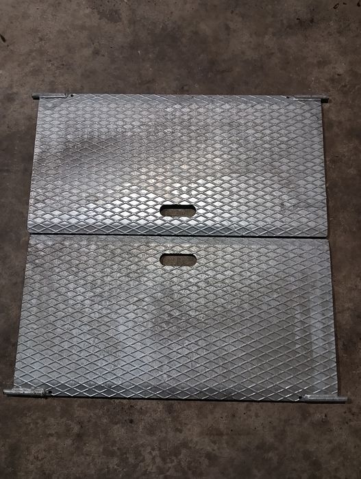 Поцинковани капаци от рифелова ламарина