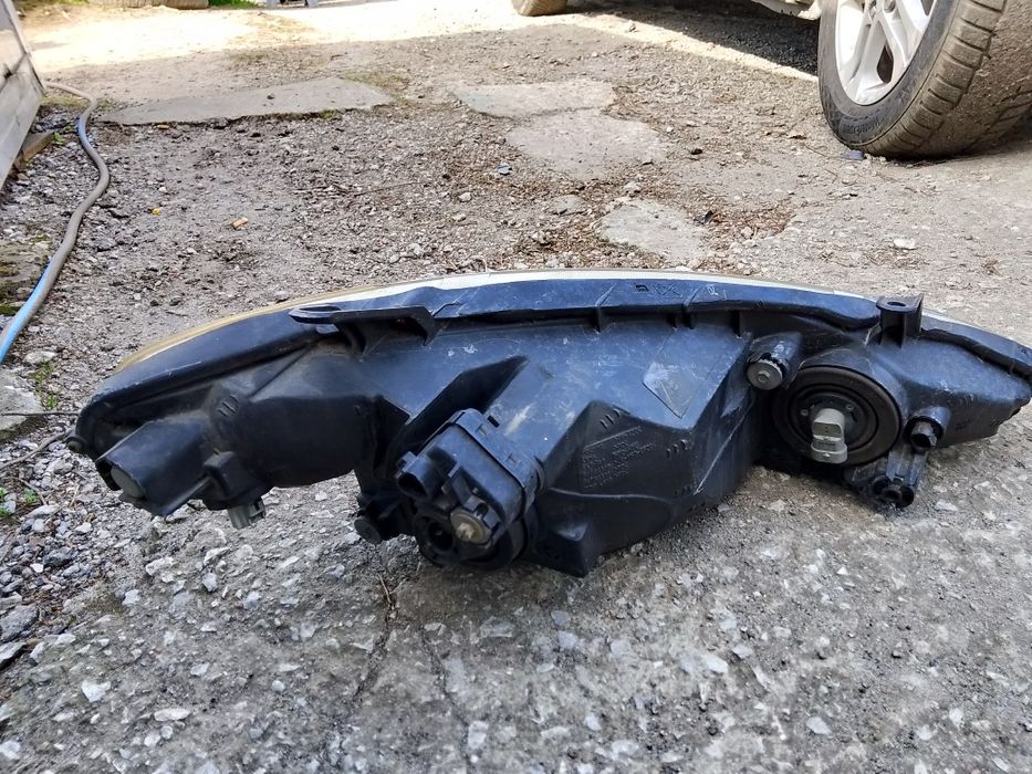 Фарове за Toyota Previa II 2000-2006 година