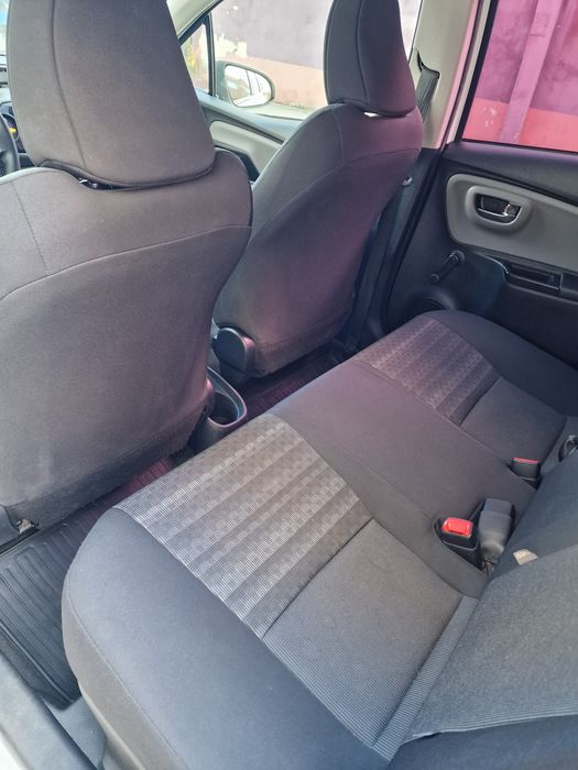 Toyota Yaris Hybrid  2016