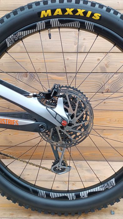 Bicicleta second hand YT Industries JEFFSY, carbon, marime M