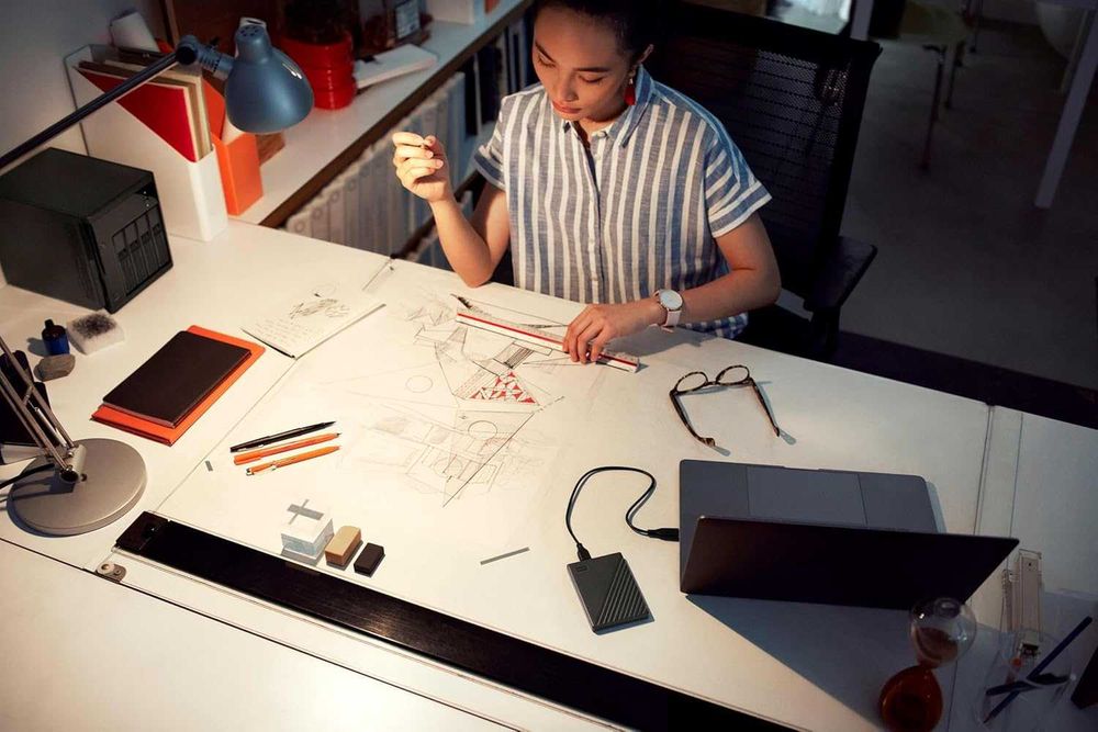 НОВ, ЗАПЕЧАТАН WD 6TB My Passport, Преносим външен твърд диск, Черен..