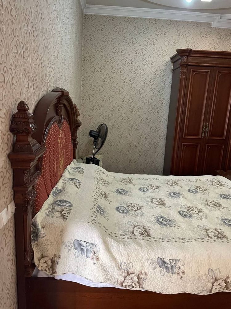 Спалний гарнитур сотилади