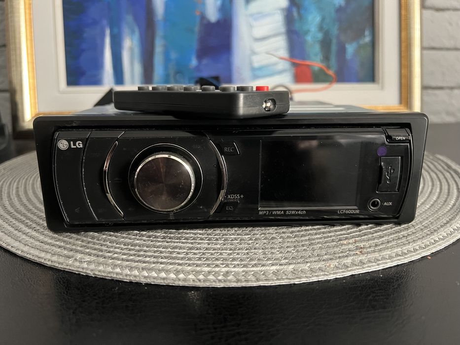 Авто MP3/CD ресивър LG LCF600UR