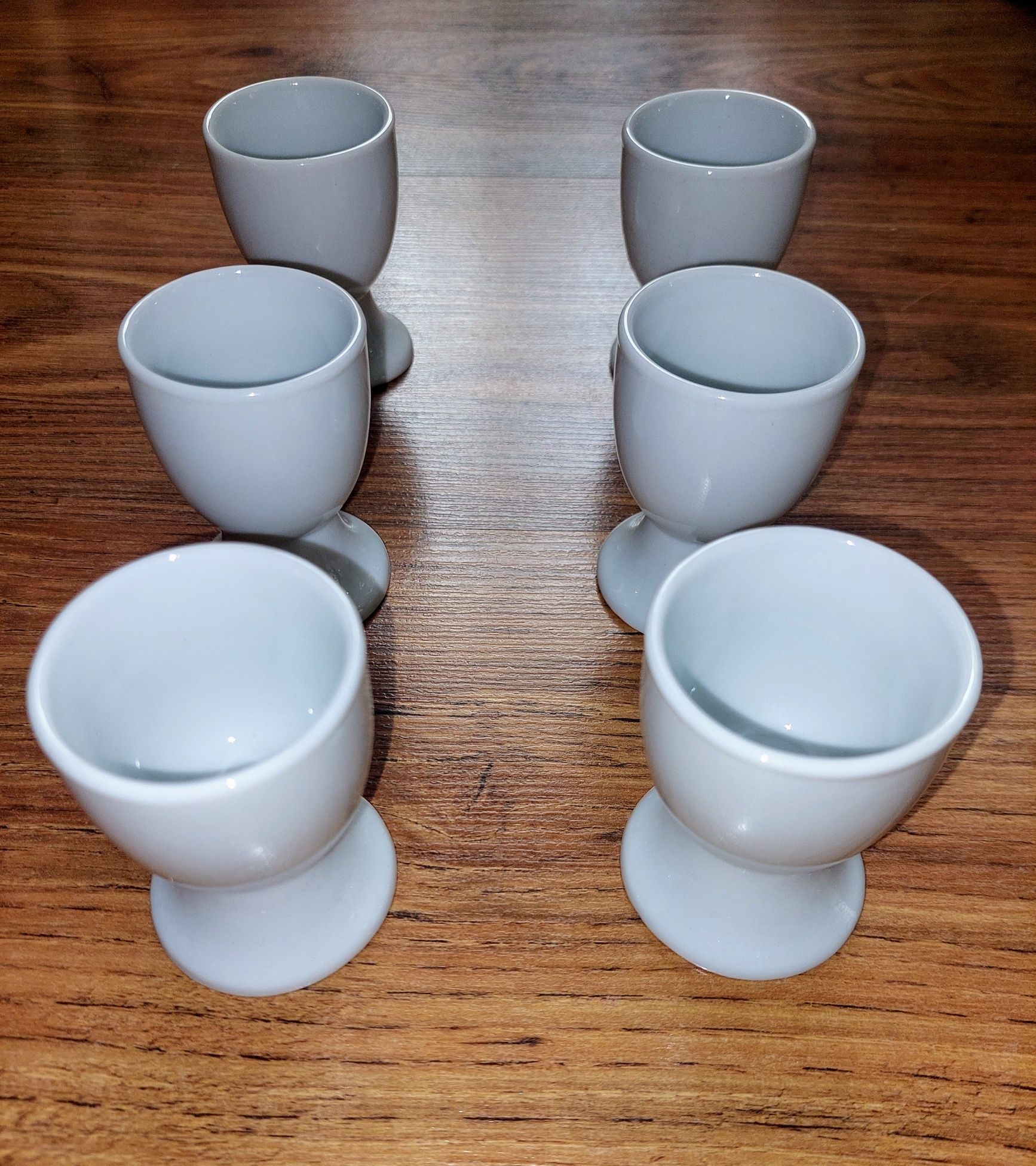 Set de 6 suporturi din portelan pentru oua, noi