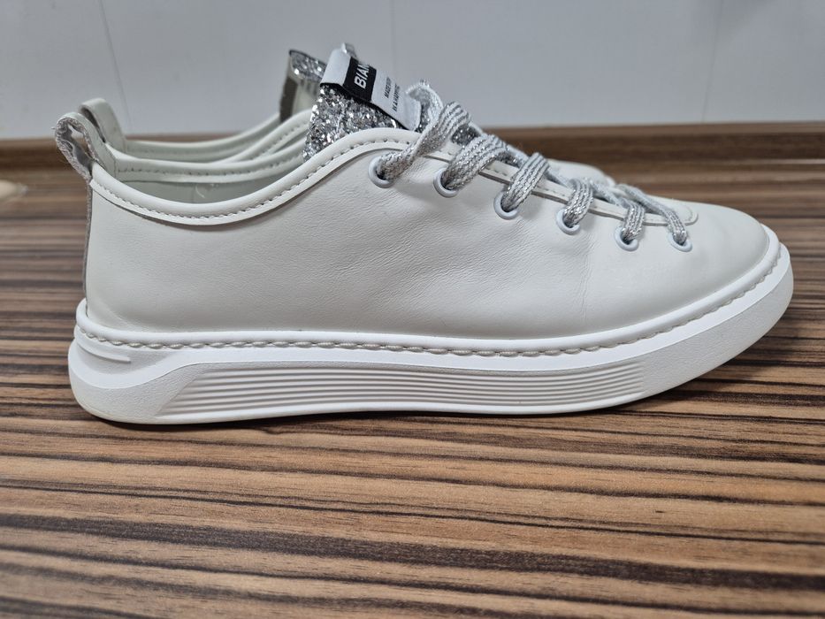 Бели обувки  BIANKI