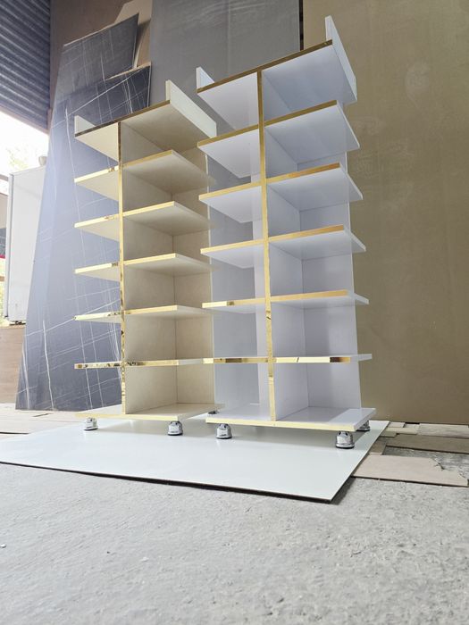 Обувница сотилади