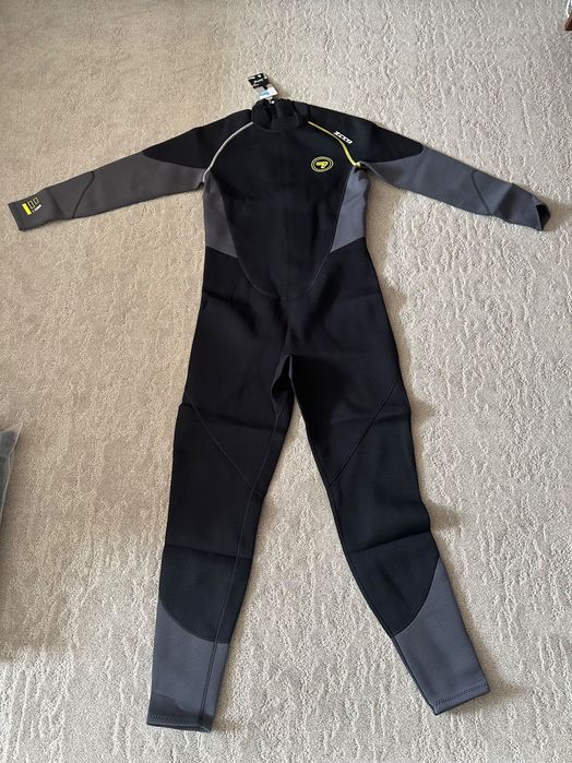 Costum sau costume neopren NOI mărimi M, L, XL și 2XL