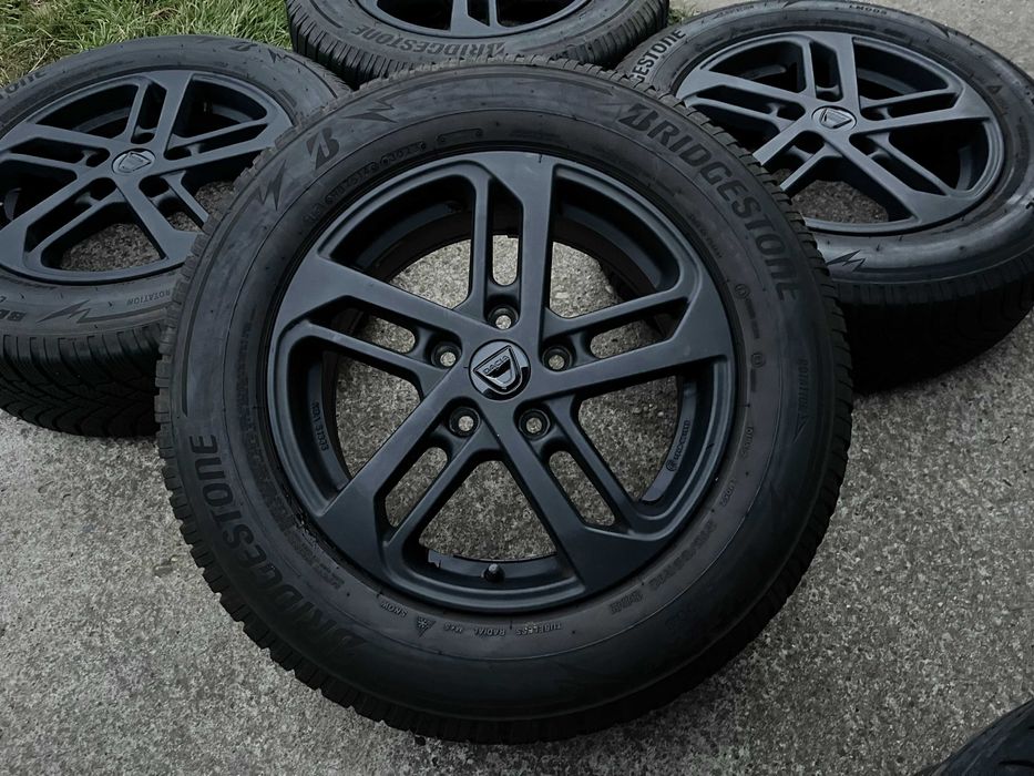 Jante 16 DUSTER Cu anvelope IARNA M+S 215/65/16 An 2023 BRIGESTONE