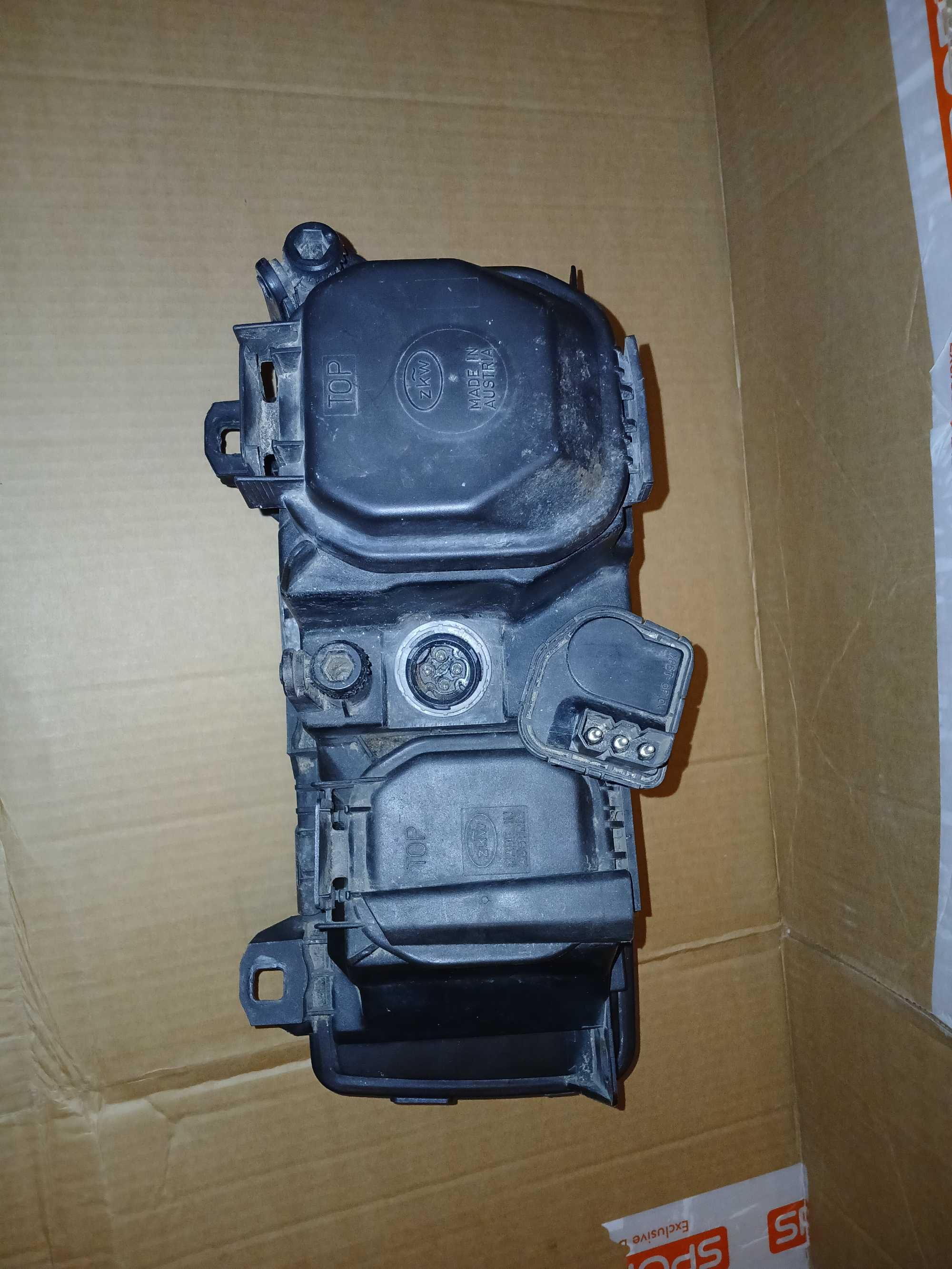 Фар за BMW e36 ZKW лупа десен