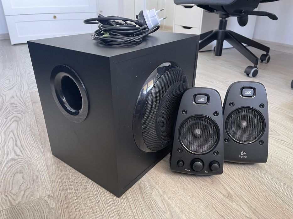Boxe Logitech 2.1 Z623, 200W RMS