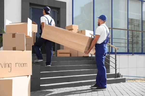 Грузчики по вызову в Ташкенте.
Профессиональные Аккуратные грузчики. П