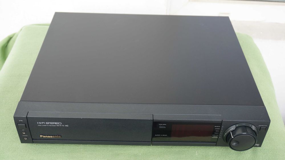 Video recorder VHS Panasonic NV-F75 stereo Hi-Fi