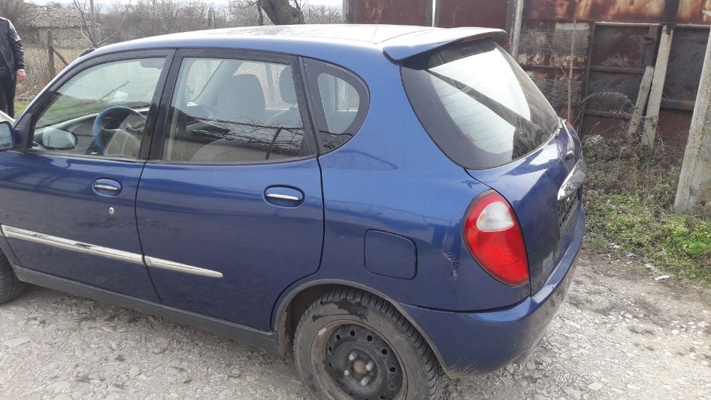 Daihatsu Sirion 1.0 НА ЧАСТИ