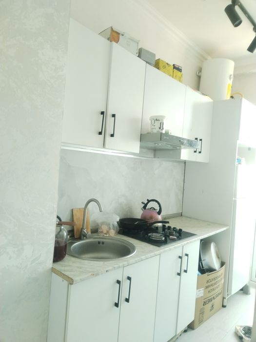 Xon Saroy qurulish 1 xona 2 xona qilingan