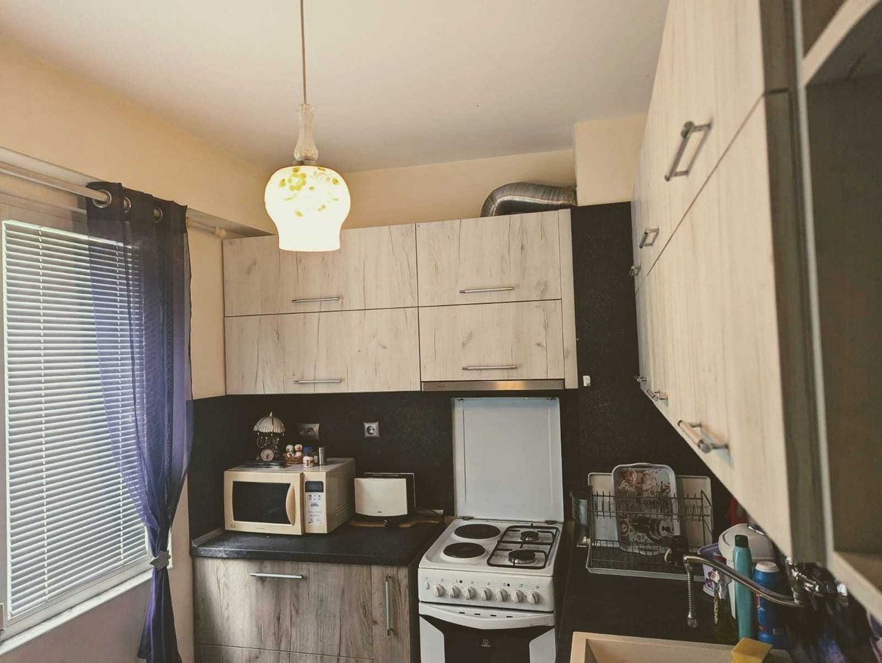 Продава се Двустаен апартамент в Русе, Дружба 3 - 64 кв.м за 1250 €/кв.м - Снимка #2