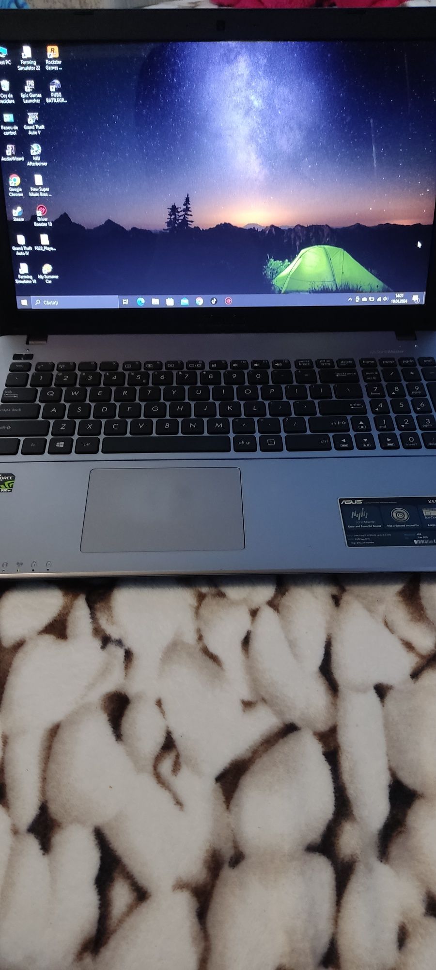 Vând laptop asus x550j