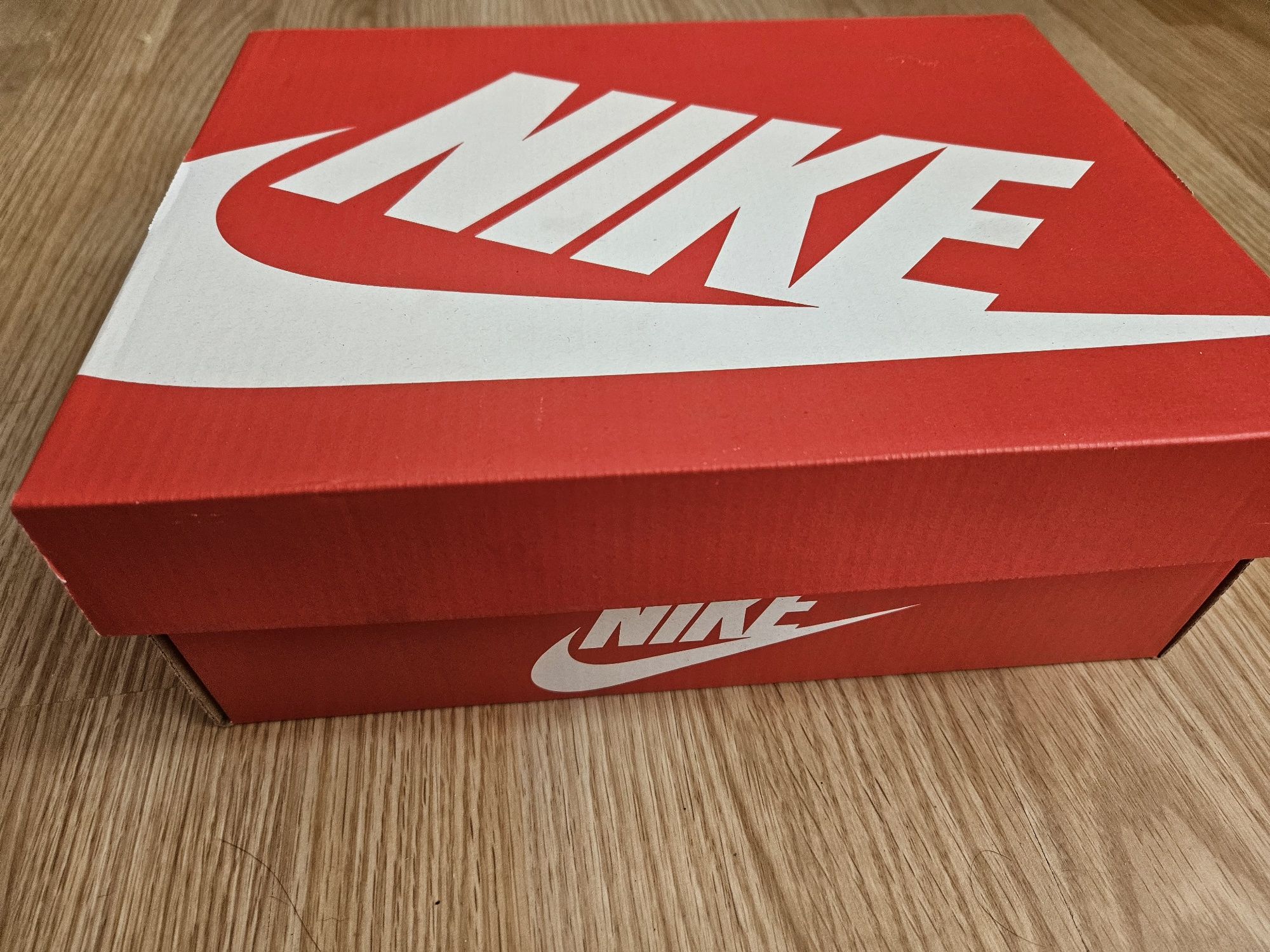 Детски бутонки Nike нови!
