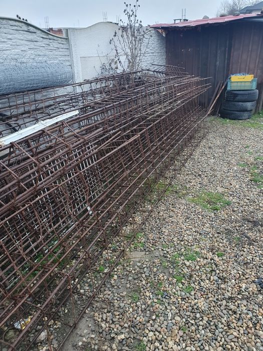 Vând scândură și fier pentru construcții