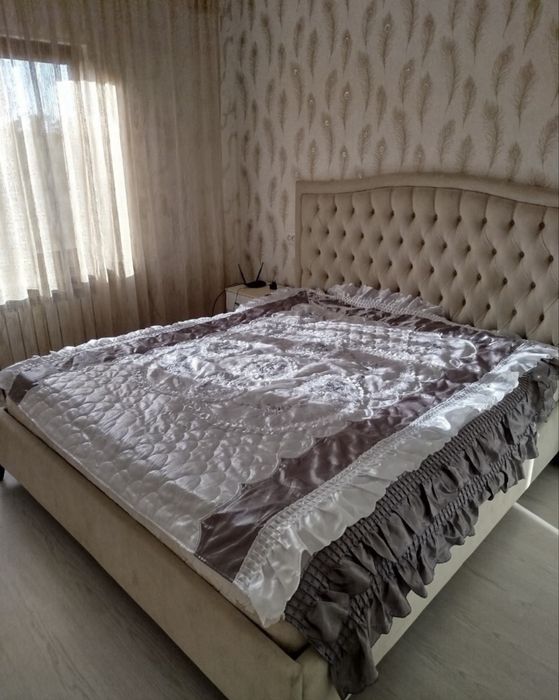 Arenda Sarakulka Lokamativ bollarga oilaga qizlarag