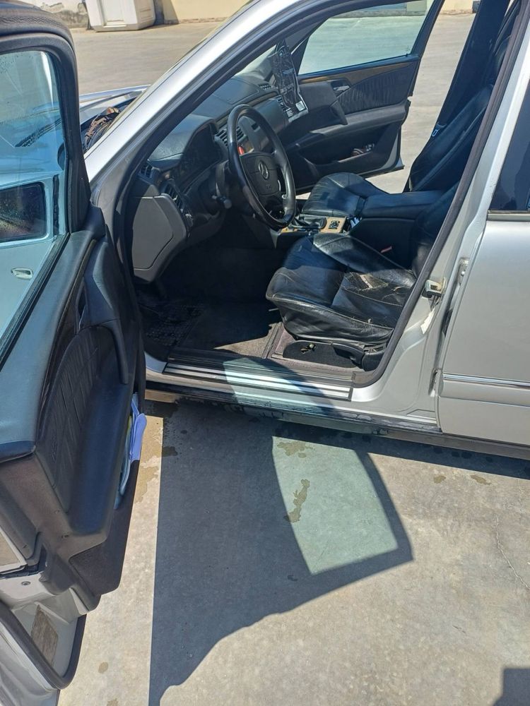 Mercedes Benz E250