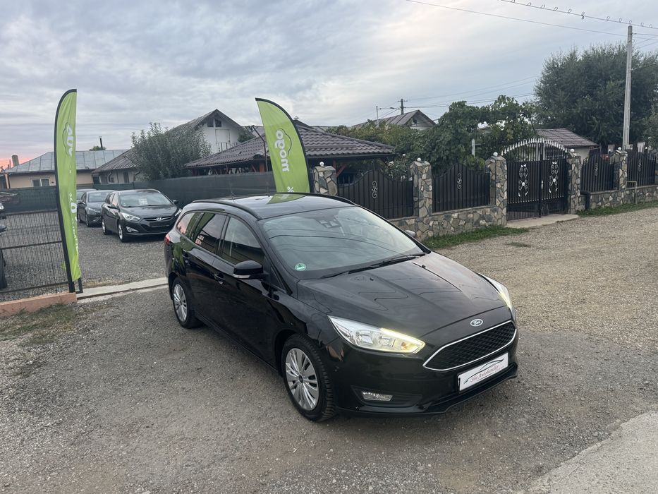Ford Focus 2016 Benzina *Euro6*navi**led**parkassit**Rate/avans zero