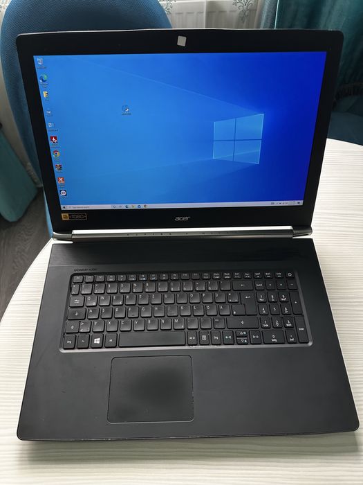 Acer Nitro 17 - Intel i5 6300HQ - Nvidia 945 2Gb dedicat - SSD240+HDD