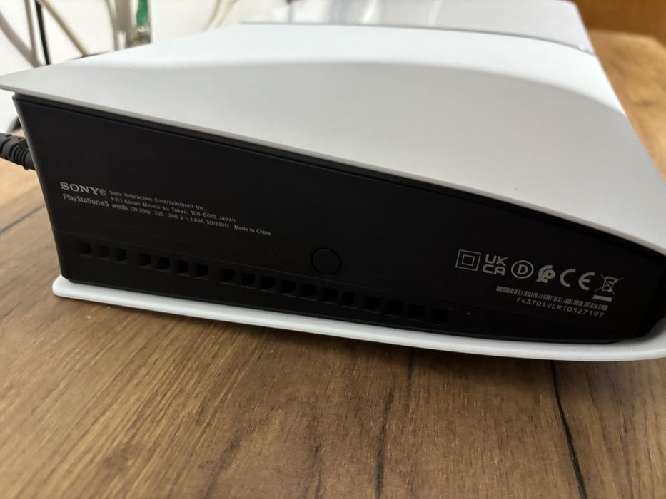 PlayStation 5 Impecabil, NOU