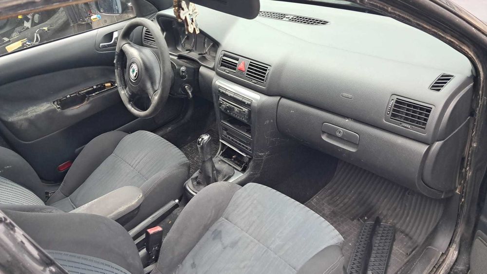 Dezmembrez Skoda Octavia 1 Tour 1.9 TDI cod AXR an 2008